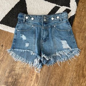 Fashion Nova raw frayed hem high rise shortie shorts A5-42